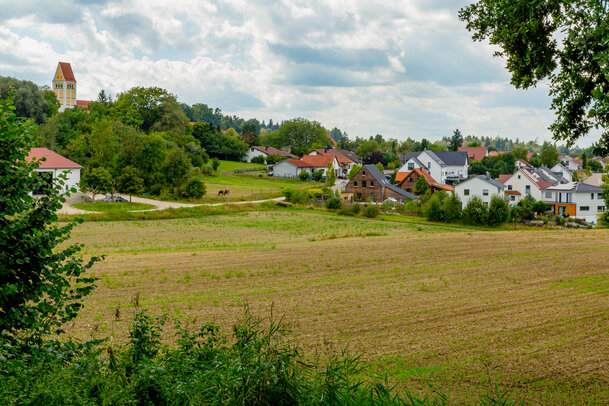 Thumbnail: _JA 40770 Kirche, Siedlung Nordost.jpg